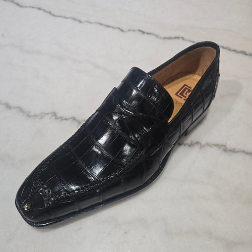 Black Alligators with Bow Detail
