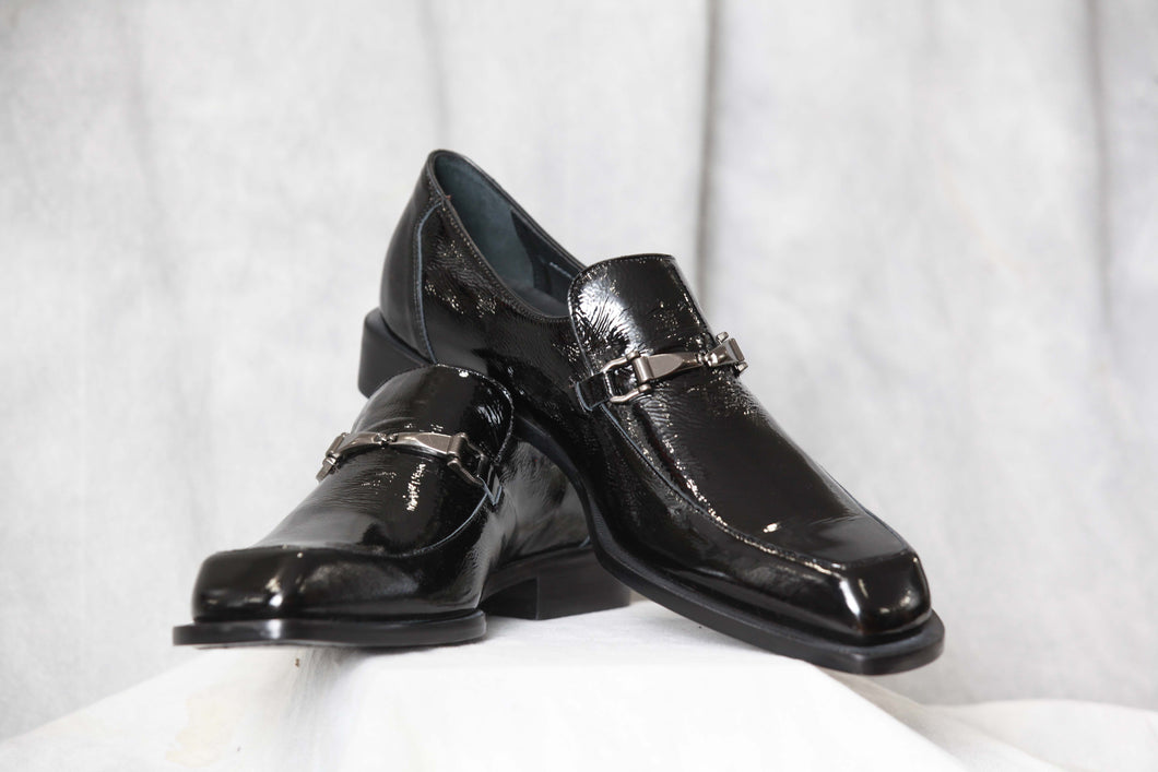 Accola by Mezlan at TAC-Black