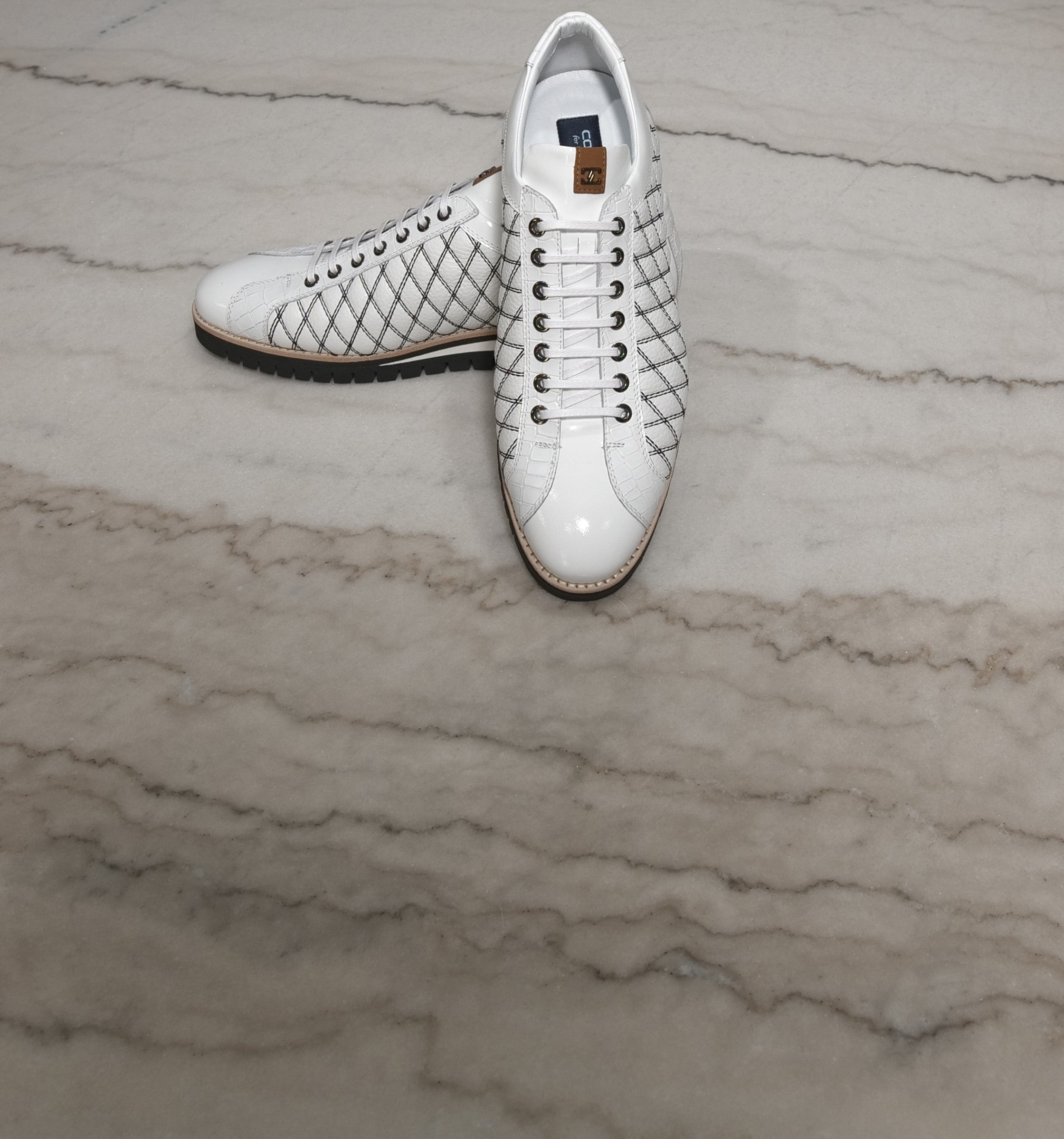 Corrente by Pelle White – Troy Allen Clothier