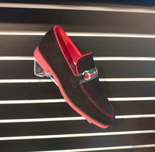 Load image into Gallery viewer, Nino Suede - Black &amp; Red